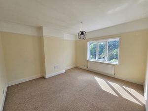 Bedroom- click for photo gallery